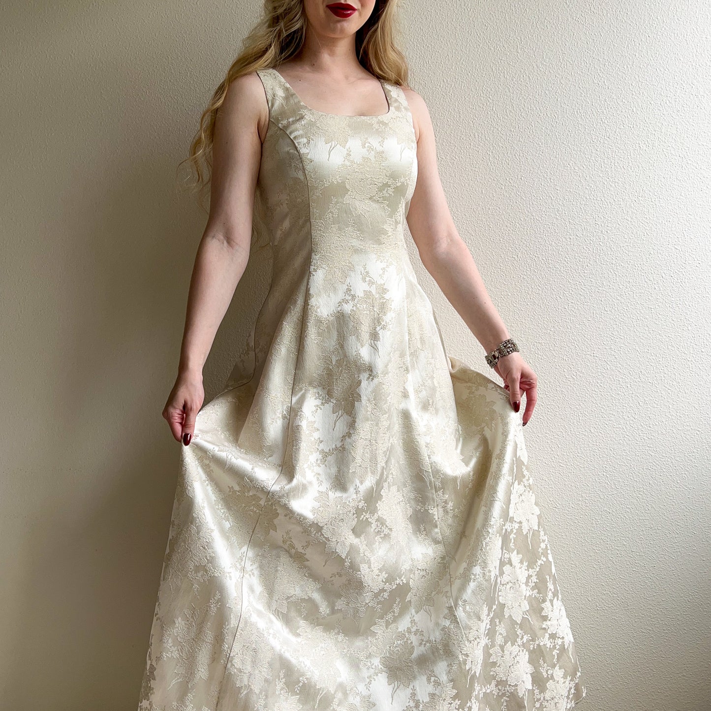 Darling 1990s White Gown With Tulle Skirt (S/M)