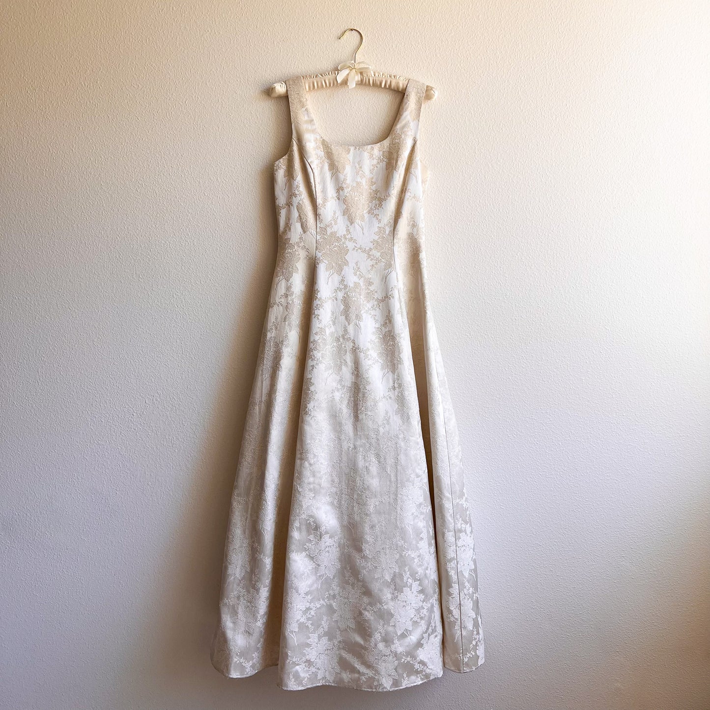 Darling 1990s White Gown With Tulle Skirt (S/M)