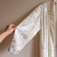 Romantic 1990s White Floral Pattern Robe (OSFM)