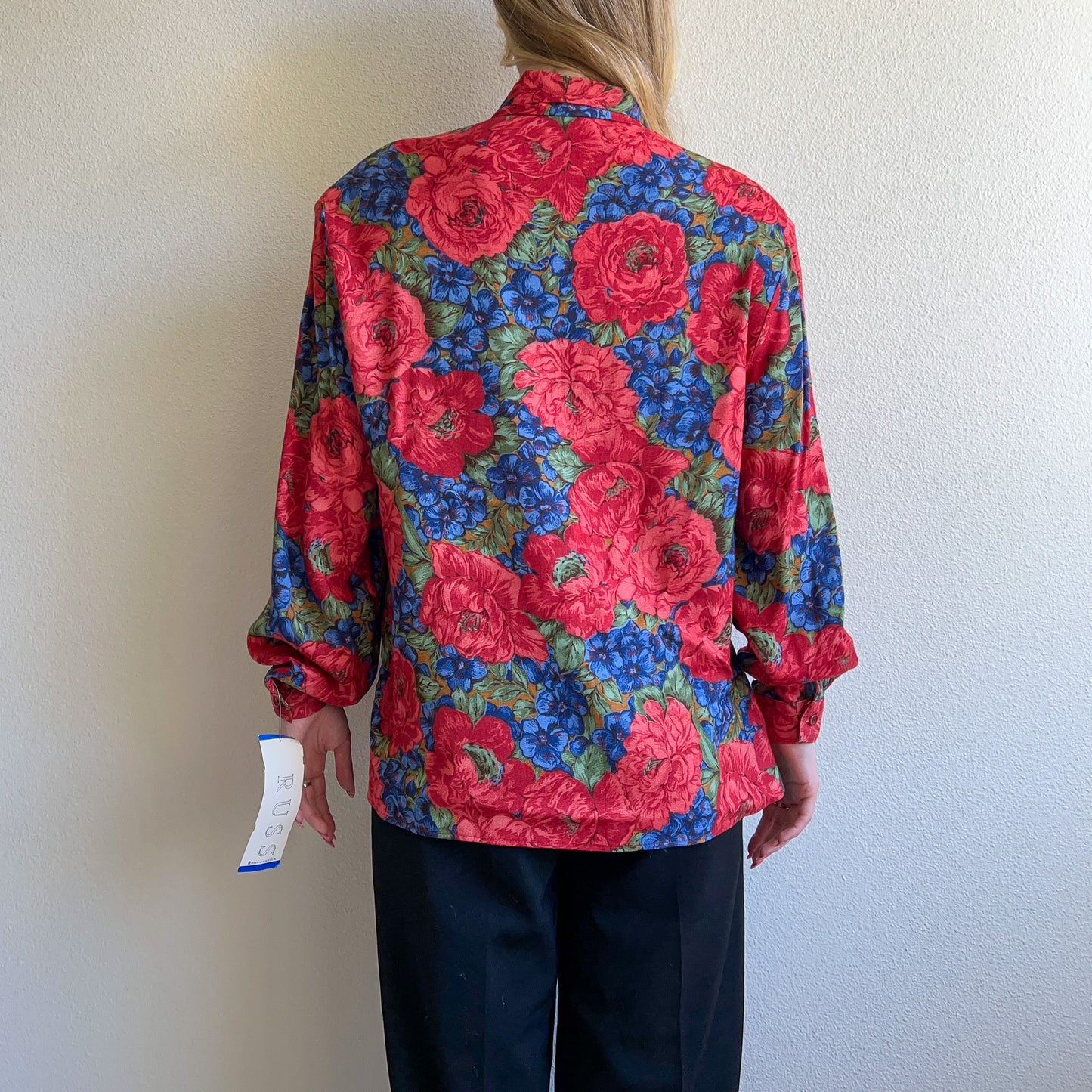 Deadstock 1990s Bountiful Red Roses Blouse (L/XL)
