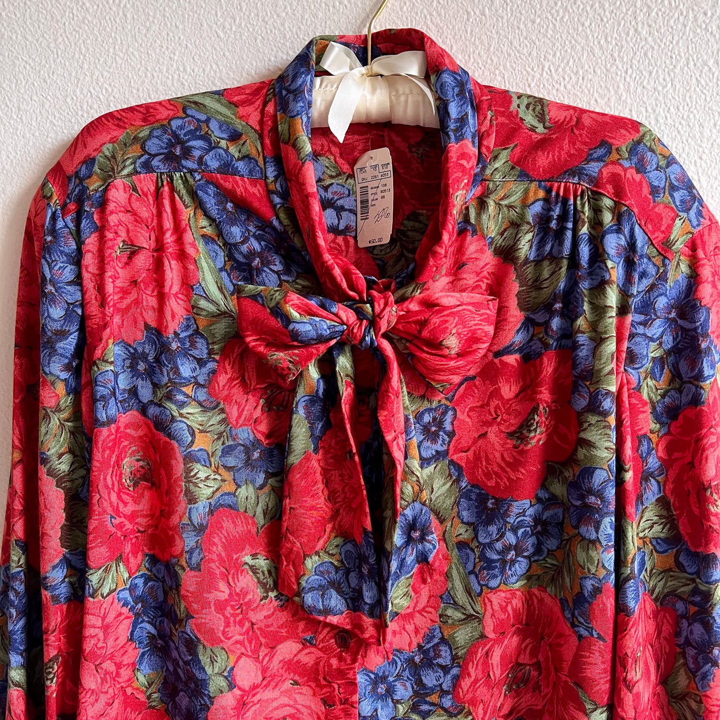 Deadstock 1990s Bountiful Red Roses Blouse (L/XL)