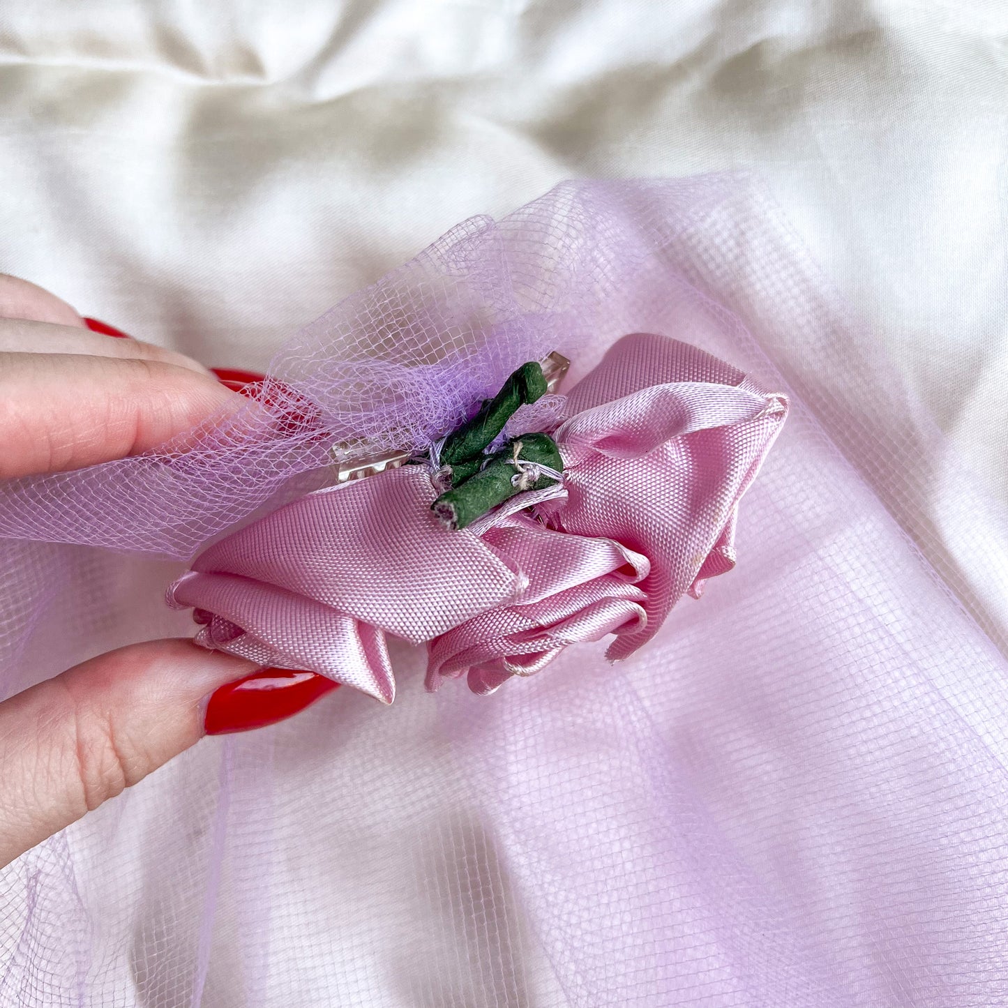 1950s Silk Roses Clip With Tulle Veil