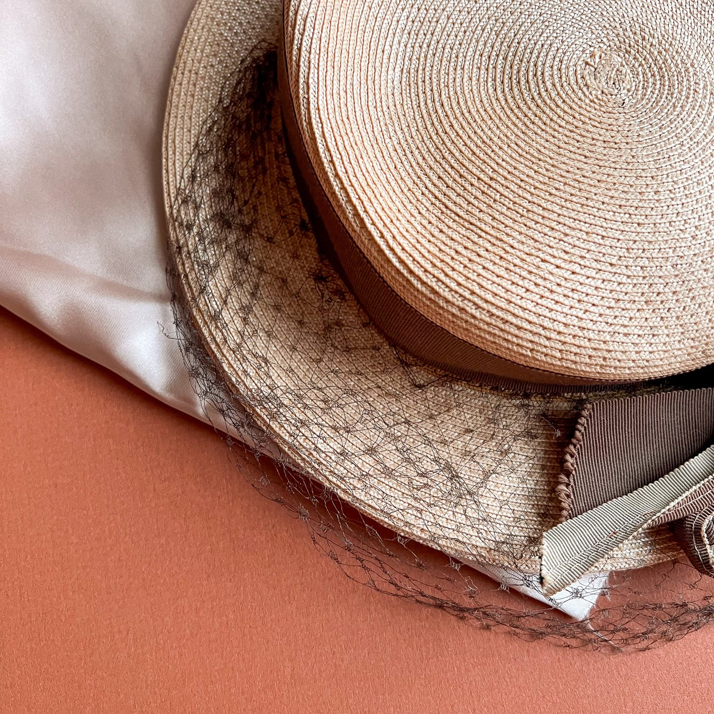 1940s Straw Hat With Brown Netting