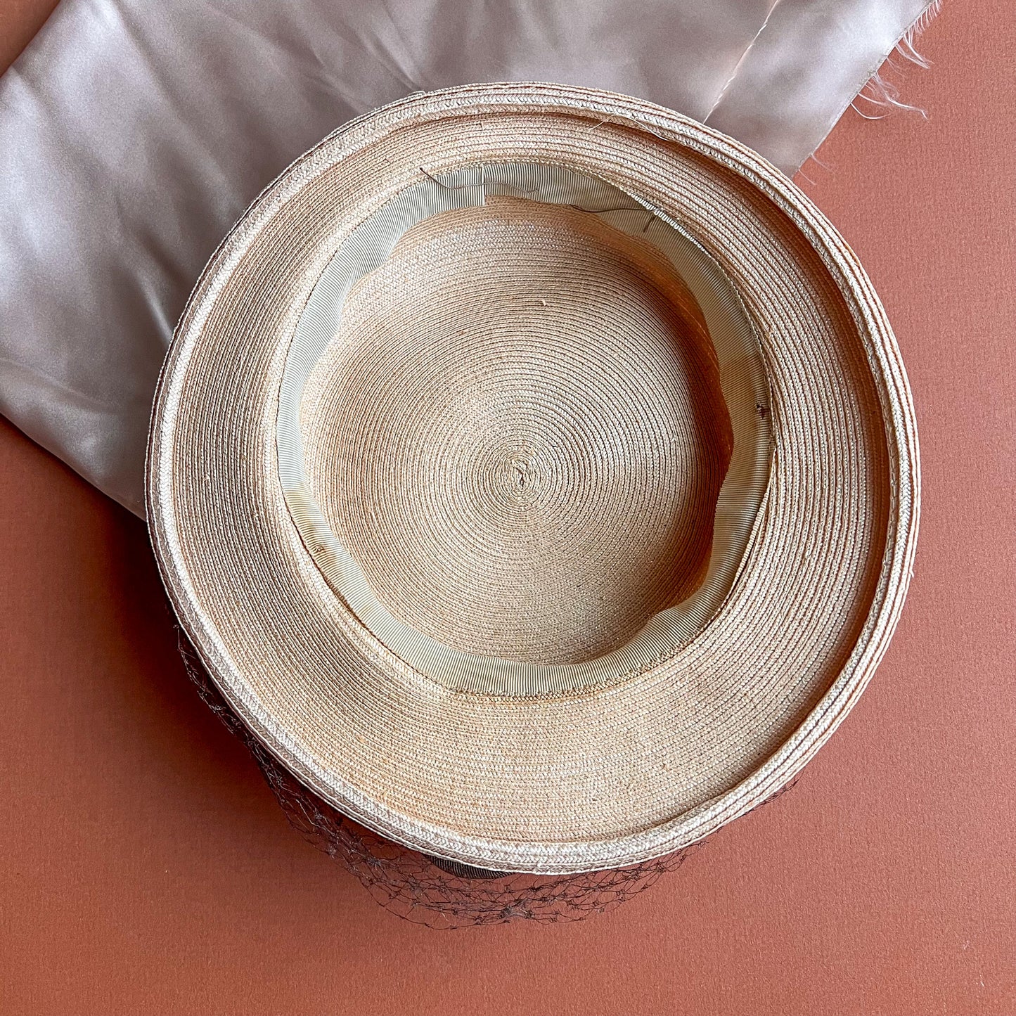 1940s Straw Hat With Brown Netting