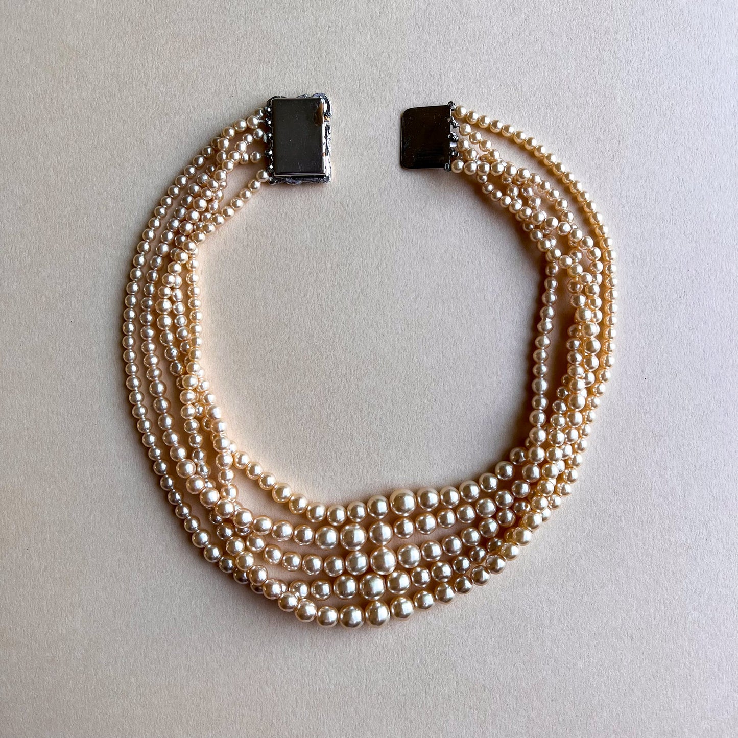 1950s Multi-Layered Luxurious Pearl Necklace With Rhinestones