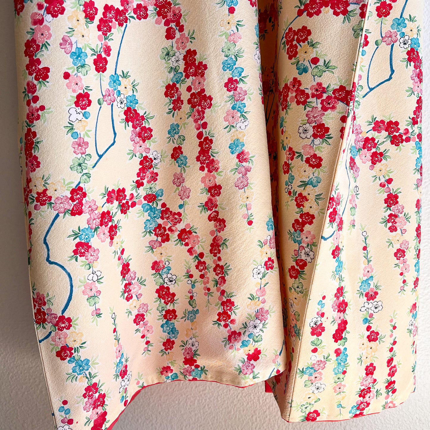 1960s Pale Yellow Silk Kimono With Coloful Floral Print (OSFM)