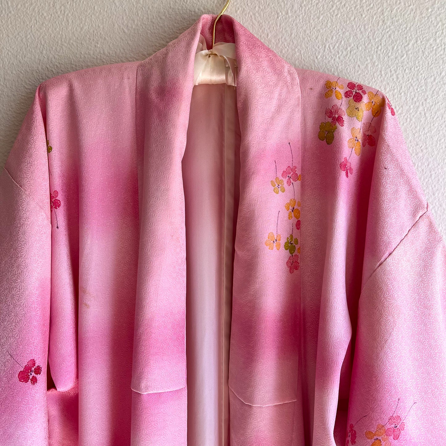 1960s Pink Ombre Silk Kimono With Dainy Floral Print (OSFM)