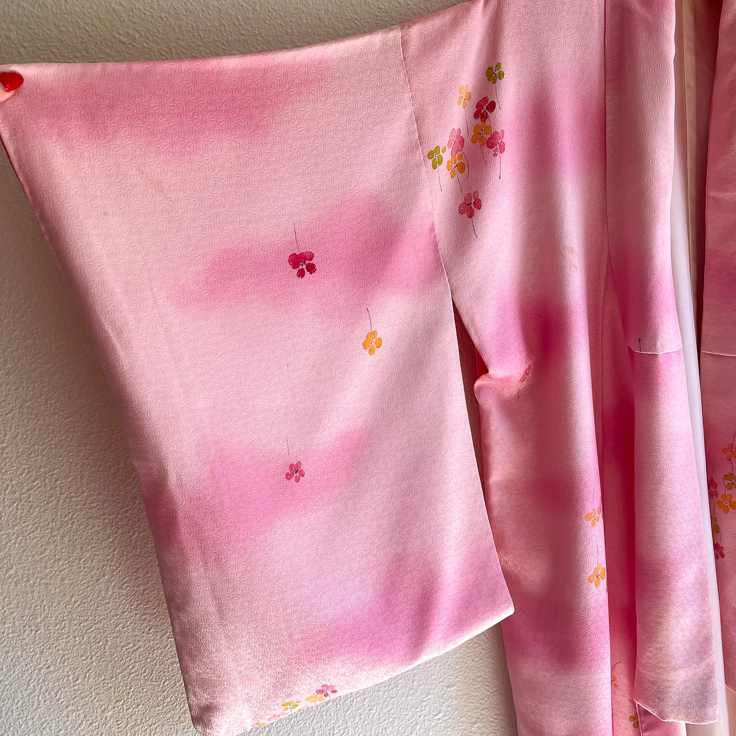 1960s Pink Ombre Silk Kimono With Dainy Floral Print (OSFM)