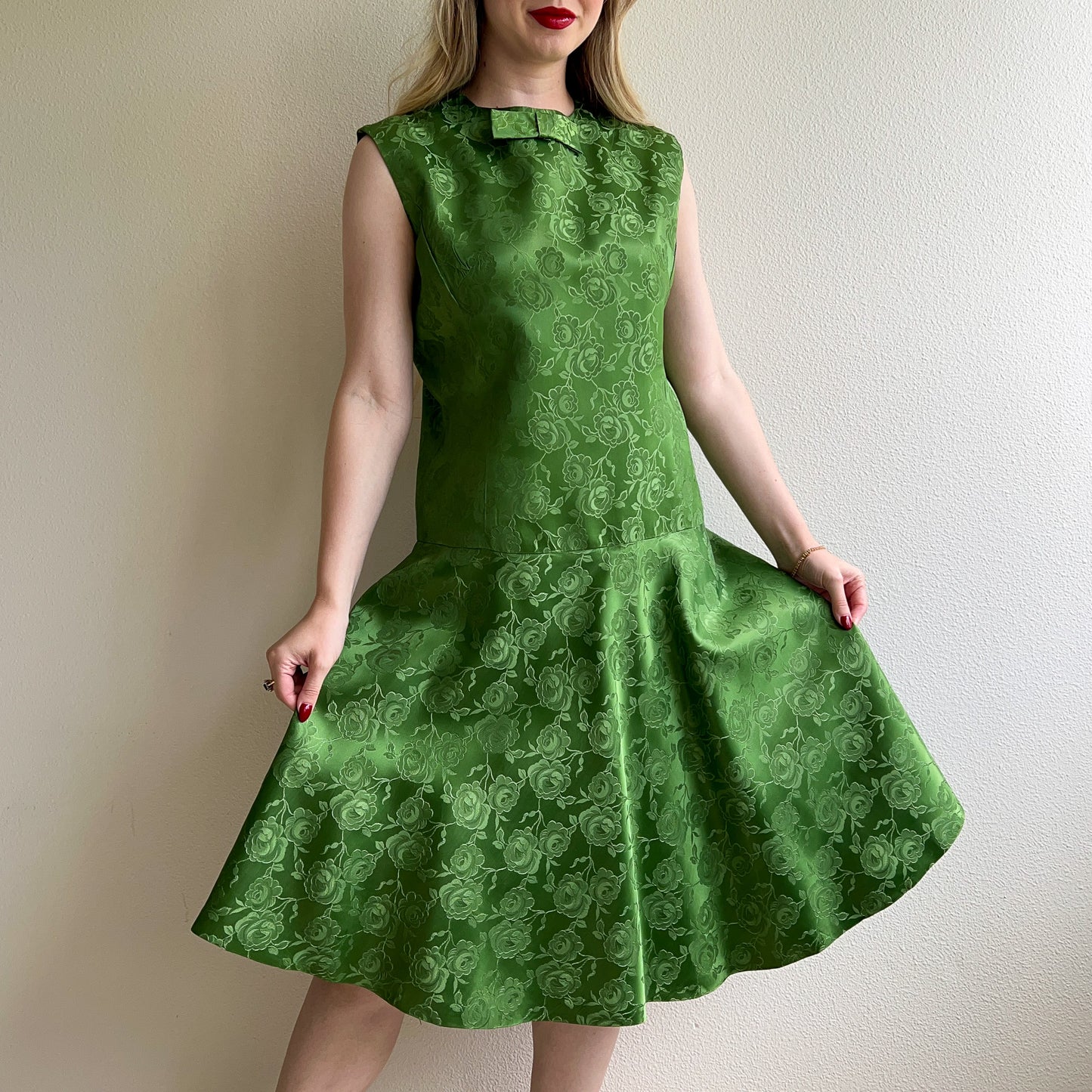 Charming 1960s Green Silk Jacquard Party Dress (L)