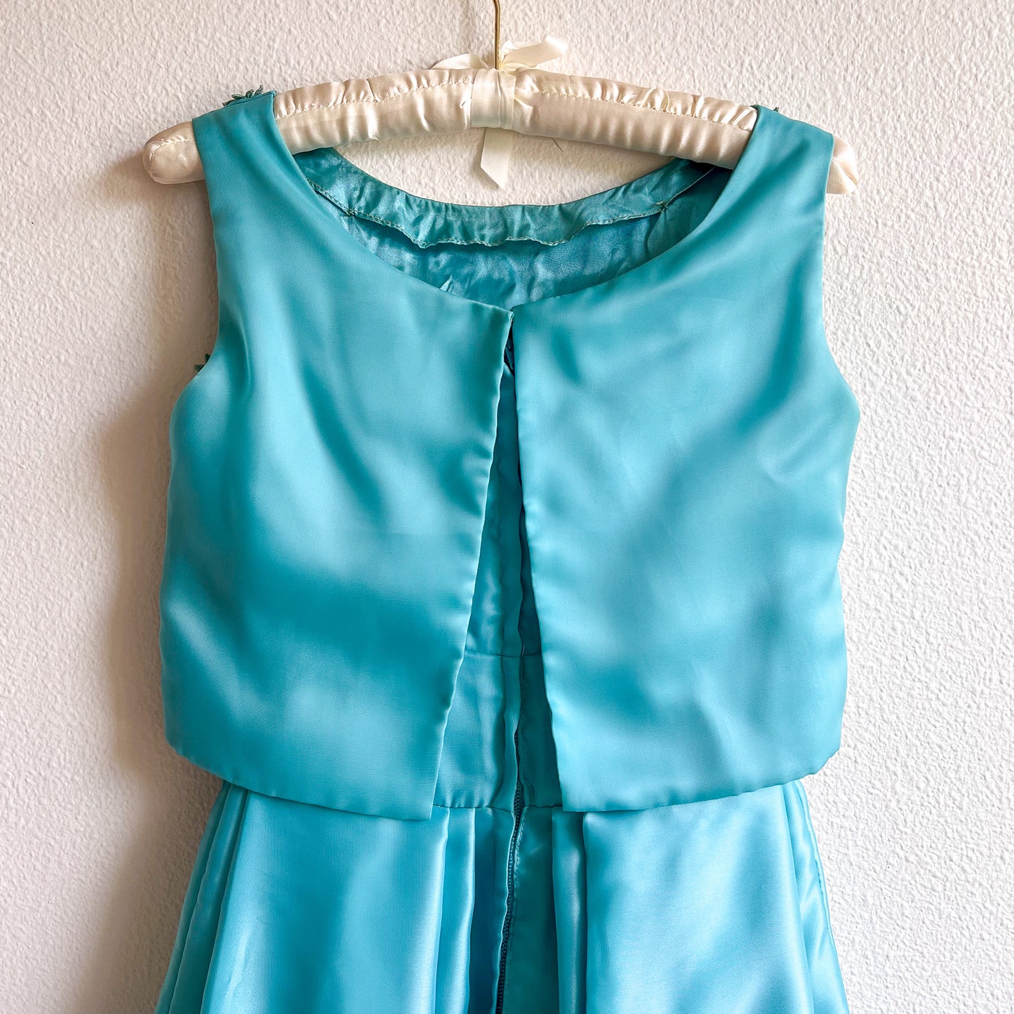 1960s Turquoise Gown With Daisy Appliqué (XS)