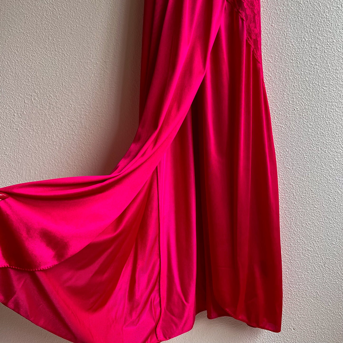 1980s Magenta Slip Dress With Lace Trim (S/M)