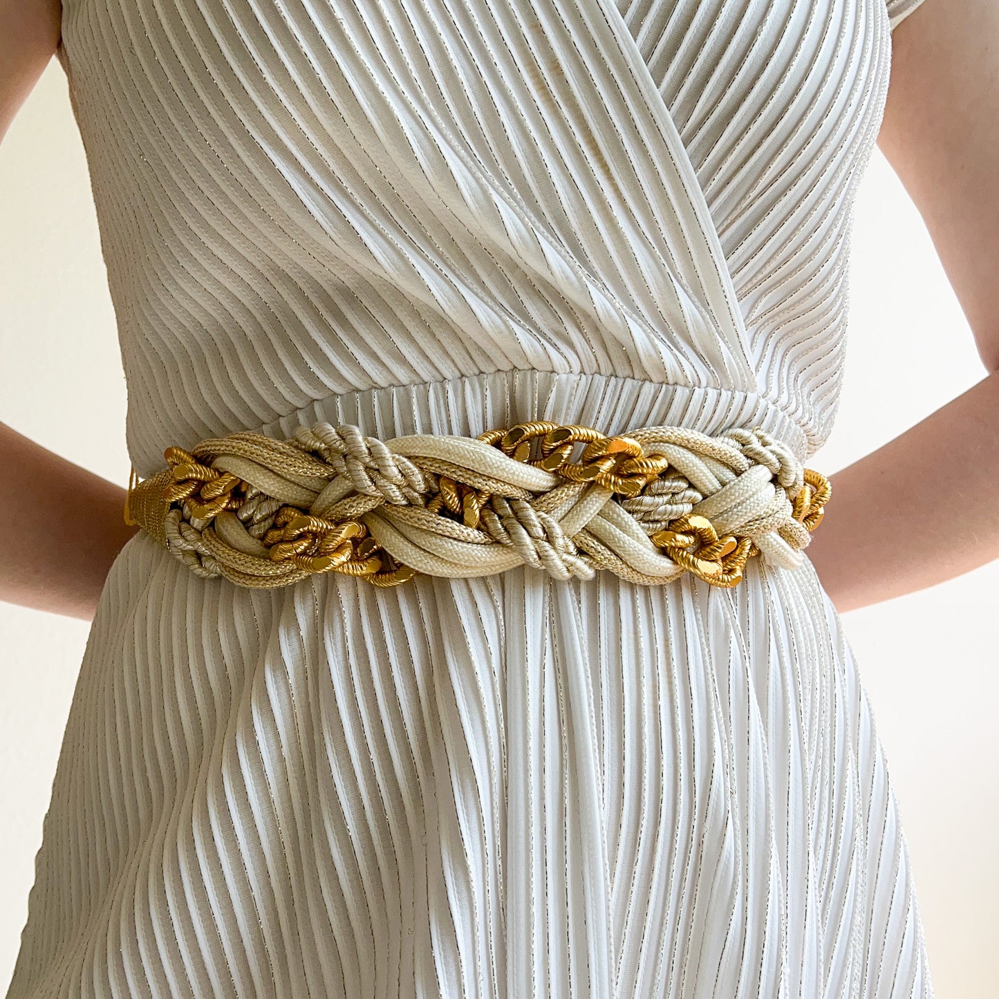 1980s Cream and Gold Knotted Belt (L/XL)