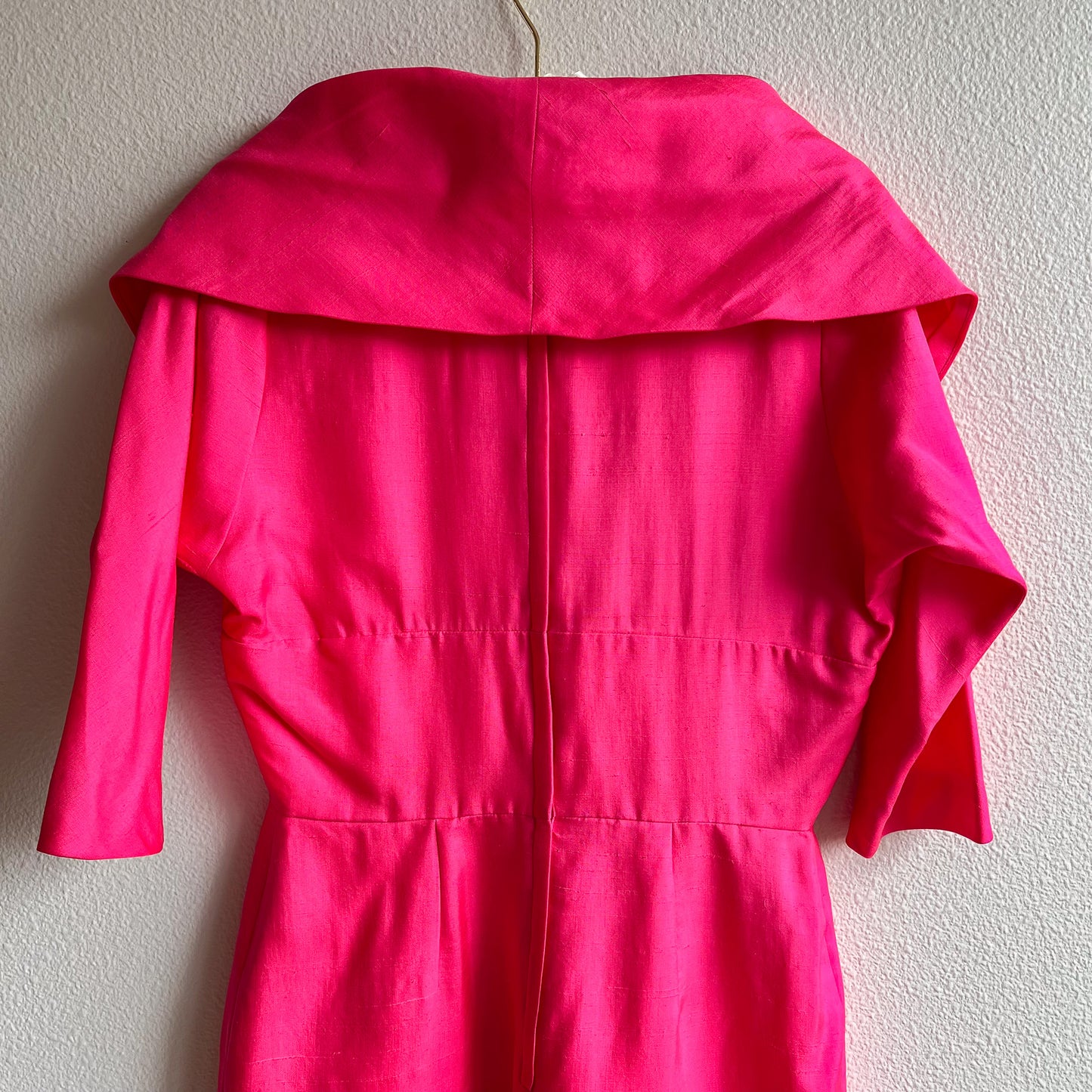 1960s Hot Pink Silk Dress With Shawl Collar (L/XL)