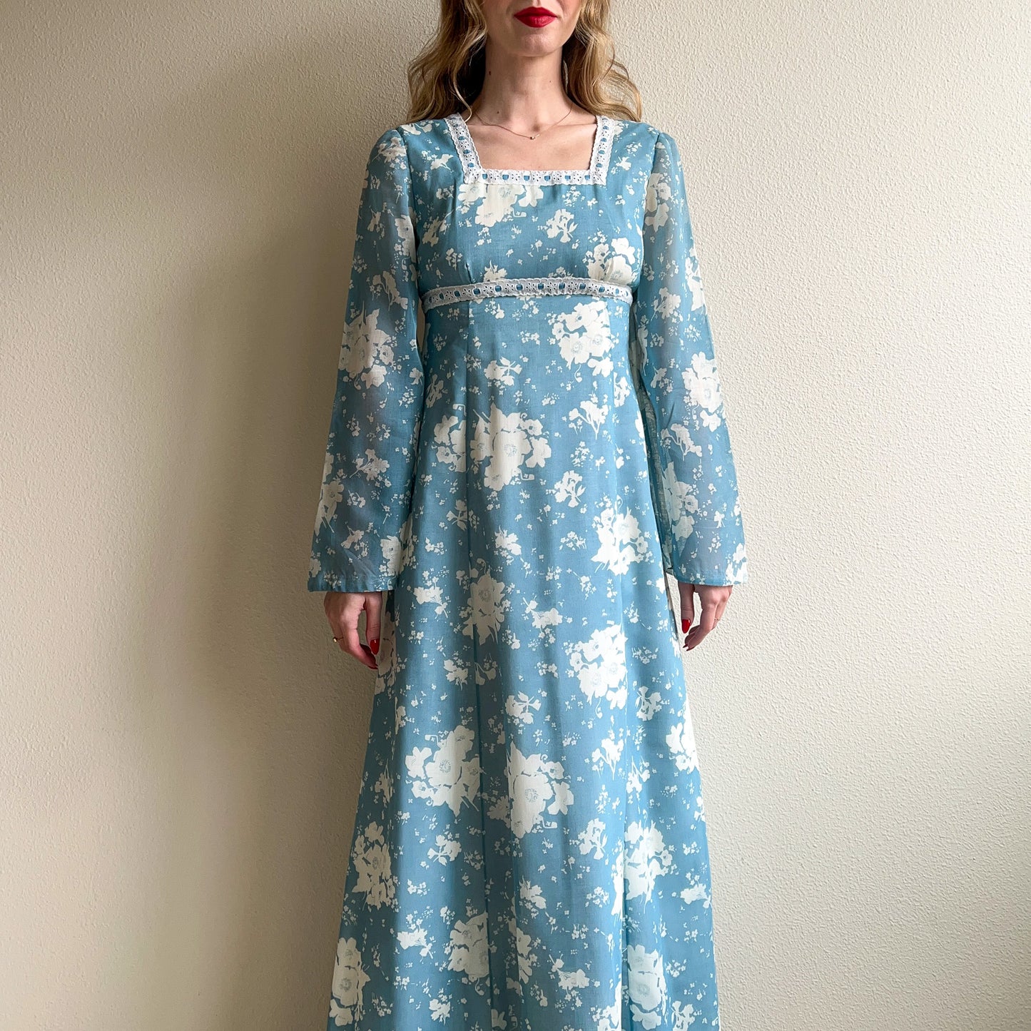 Charming 1970s Blue and White Pattern Maxi Dress (S/M)