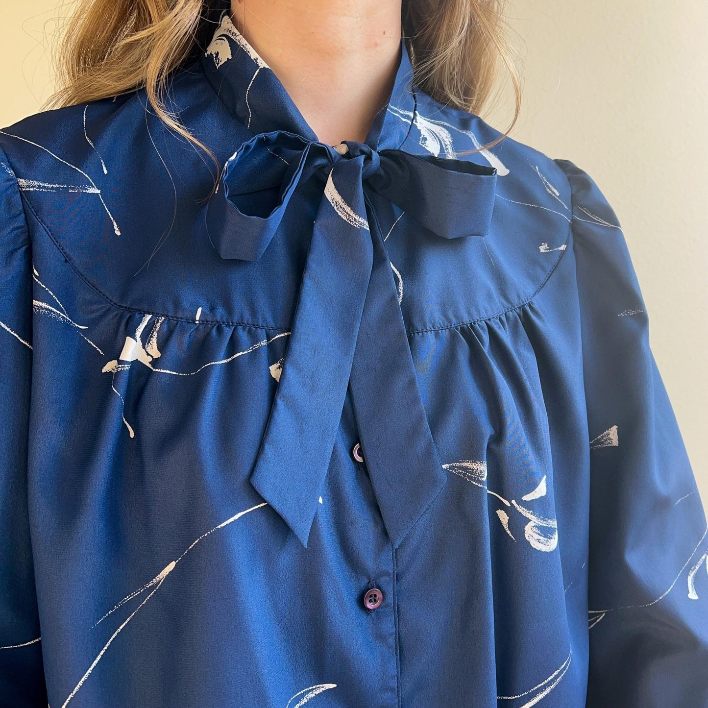 1990s Blue Abstract Print Blouse (L/XL)